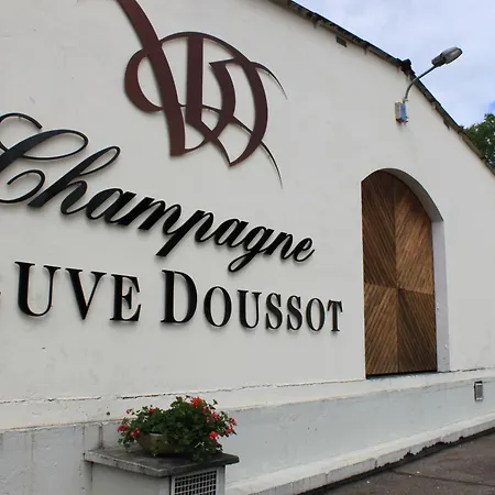 Les 3 Joly Maisons De Charme En Champagne *
